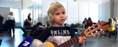 Максим Галкин - 7-летний гитарист из Рыбинска примет участие в 8-м сезоне шоу «Голос.Дети» - runews24.ru - Ярославская обл. - Рыбинск