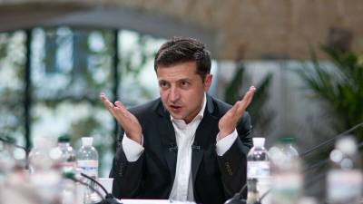 Элвис Пресли - Матти Маасикас - Зеленскому придется сплясать и спеть для Европы ради поставок вакцины от COVID - polit.info - США - Украина - Новости