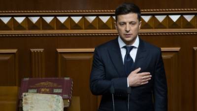 Зеленский - Конституция Украины поможет Зеленскому избежать импичмента - newinform.com - Украина