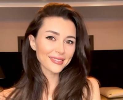 Анна Заворотнюк - Дочь Заворотнюк Анна в обтягивающем топе покрасовалась на пляже, настоящая русалочка - ukrainianwall.com