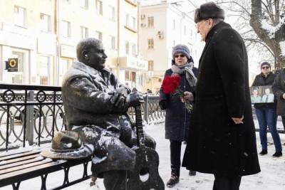 Михаил Круг - Ярослав Нилов - ЛДПР просит власти Твери сохранить памятник Михаилу Кругу - mk.ru - Тверь - Тверская обл.