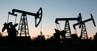 Нефть подорожала до 61 доллара за баррель впервые за год - ren.tv - США - Лондон - Саудовская Аравия