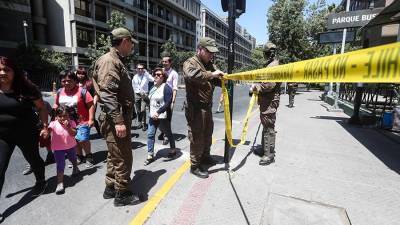 Суд отправил застрелившего жонглера в Чили полицейского под домашний арест - iz.ru - Чили