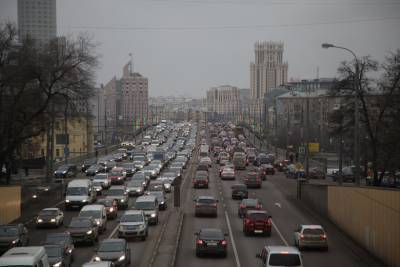 Москвичей уведомили о восьмибалльных пробках во вторник вечером - mk.ru - Москва
