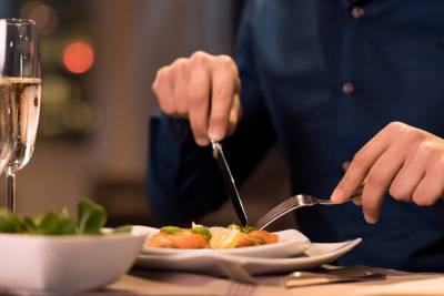 Идею романтичного сюрприза в День всех влюблённых предложило Very Well Cafe - mk-pskov.ru