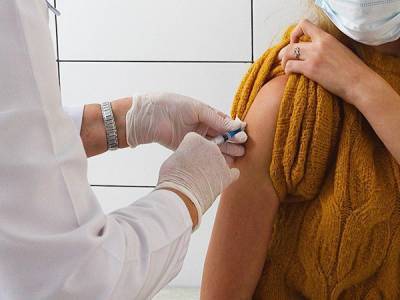 Игорь Гундаров - В США более 500 человек умерли после вакцинации - nakanune.ru - США