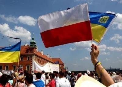 Число украинцев, получивших ВНЖ в Польше в 2020 году, составило 86% среди всех иммигрантов - minfin.com.ua