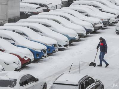 Снегопад в Украине. Обесточены почти 300 населенных пунктов в 12 областях, в ГСЧС просят отказаться от поездок на авто - gordonua.com - Киевская обл. - Волынская обл. - Винницкая обл. - Одесская обл. - Житомирская обл.
