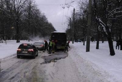Во Львове на ходу загорелся пассажирский автобус - kp.ua - Львов