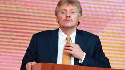 Дмитрий Песков - Кирилл Серебренников - Песков прокомментировал уход Серебренникова из "Гоголь-центра" - vesti.ru - Москва