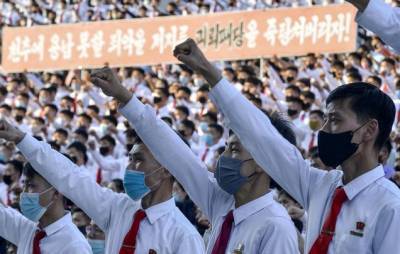 Ким Ирсен - Почему все студенты Северной Кореи носят одинаковые причёски - russian7.ru - КНДР