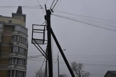 Максим Горький - В Астрахани улица Максима Горького будет без проводов - ast.mk.ru - Астрахань
