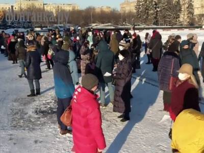 Владимир Путин - Дмитрий Песков - Владимир Ленин - В Петербурге бюджетники поучаствовали в съемках в поддержку Путина - sobesednik.ru - Москва - Санкт-Петербург