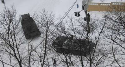 В Киеве в «бой» со снегом бросили БТРы - news-front.info - Украина - Киев
