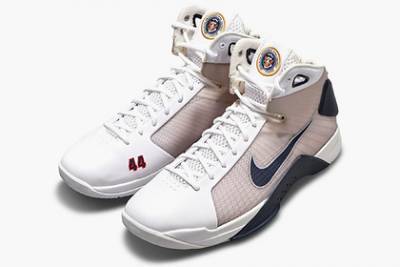 Барак Обама - Названа цена созданных для Барака Обамы кроссовок Nike - lenta.ru - США - New York