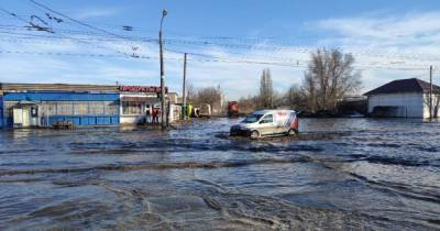 В Одессе подтопило улицы: из-за огромного "озера" на Химической застревают авто (фото, видео) - tsn.ua - Одесса