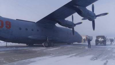 Самолет Ан-12БК ВКС РФ совершил жесткую посадку на аэродроме на Курилах - anna-news.info - Россия