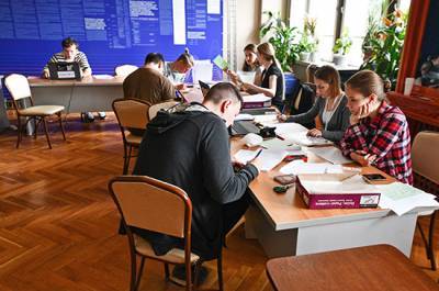 Комитет Совета Федерации поддержал закон о бессрочном продлении льгот сиротам - pnp.ru