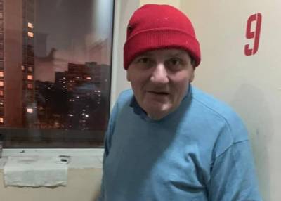 Российский журналист опроверг информацию, что живет в подъезде московской высотки - m24.ru - Москва - Сочи