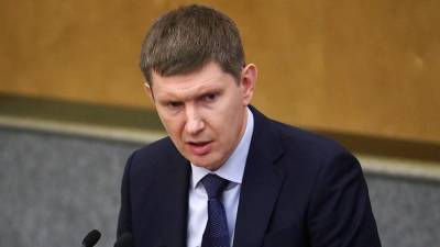 Владимир Путин - Максим Решетников - Решетников завил о риске новых сокращений в сфере туризма и досуга - iz.ru