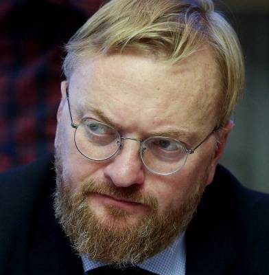 Виталий Милонов - Анастасия Мельникова - Виталий Милонов уличил Анастасию Мельникову в занижении депутатской зарплаты в три раза - actualnews.org - Санкт-Петербург