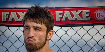 Али - Али Дикаев - Герги Шахрурамазанов - видео нокаута в бою Eagle Fighting Championship - ТЕЛЕГРАФ - telegraf.com.ua - Москва - Россия