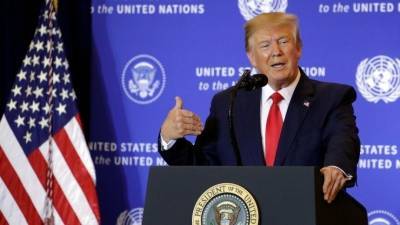 Дональд Трамп - К Капитолию стягивают полицию: сенат США начал обсуждение импичмента Трампу - 5-tv.ru - США