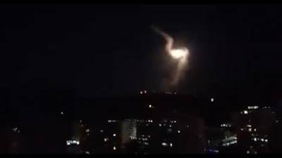 Рон Бен-Ишай - После взрыва на судне: СМИ сообщают об ударе по иранским объектам возле Дамаска - vesty.co.il - Сирия - Дамаск - Сана - Иран