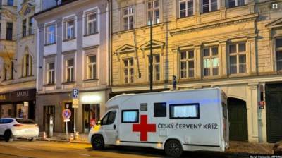 В Чехии за соблюдением карантинных мер будут следить 30 тысяч силовиков - lenta.ua - Чехия