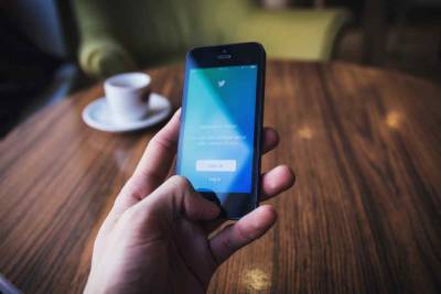 Роскомнадзор направил в Twitter более 28 тысяч требований об удалении материалов - live24.ru - Москва - Twitter