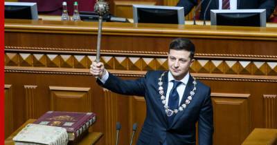 Владимир Зеленский - Петр Порошенко - Андрей Головачев - Эксперт назвал причину падения рейтинга Зеленского на Украине - profile.ru - Украина - Крым - Ukraine