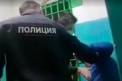 Российского депутата оштрафовали после появления в пьяном виде - lenta.ru - Пермский край - Киренск - Александровск