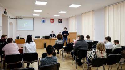 В администрации Выборгского района состоялась "Ярмарка досуга" - piter.tv - образование Выборгский Район