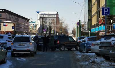 В Тюмени напротив здания ФСБ перекрыли дорогу - nashgorod.ru - Тюмень