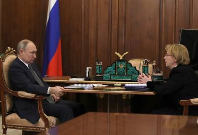 Владимир Путин - Вероника Скворцова - Путин: Имеющиеся у России вакцины эффективно борются с новыми штаммами коронавируса, которые так пугают Европу и мир - online47.ru