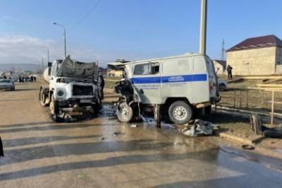 В ДТП с участием водовоза в Дагестане погибли двое полицейских - etokavkaz.ru - Махачкала - респ. Дагестан - район Буйнакский