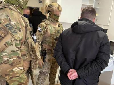 СБУ сообщила о разоблачении банды, которая вымогала деньги для криминалитета Ровенской области - gordonua.com - Киев - Ровенская обл.