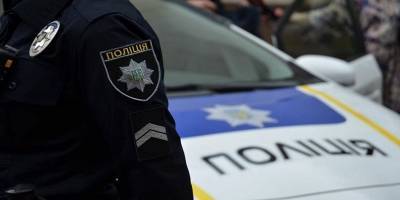 В Днепре журналист заявила, что патрульные безосновательно остановили и обыскала её на улице - видео инцидента - ТЕЛЕГРАФ - telegraf.com.ua - Днепр
