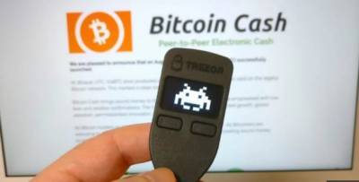 Разработчики аппаратного кошелька Trezor ответили на критику конкурента - ecrypto.ru