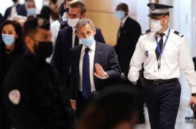 Николя Саркози - Азибер Жильбер - Во Франции - Во Франции экс-президента признали виновным и дали срок - from-ua.com - Париж