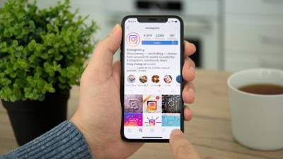 Пользователи Instagram смогут подключать к своему прямому эфиру до трех человек - mir24.tv