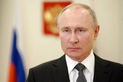 Владимир Путин - Александр Большунов - Симен Хегстад Крюгер - Глеб Ретивых - Ханс Кристер Холунд - Путин поздравил Большунова c победой на чемпионате мира - lenta.ru - Норвегия