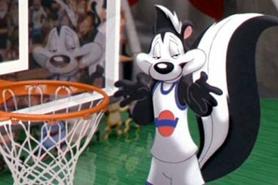 Скунса из фильма «Космический джем» признали насильником и убрали из фильма - lenta.ru - New York