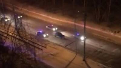 Стали известны подробности погони со стрельбой в Екатеринбурге - piter.tv - Екатеринбург