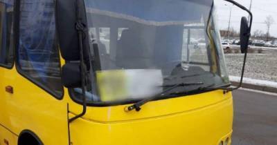 В Киеве патрульные остановили пьяного водителя на неисправном автобусе (ФОТО) - dsnews.ua - Киев