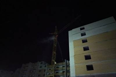 Во Владимире тушили горящую кабину башенного крана на уровне 11-го этажа - vladimir.mk.ru - Владимирская обл.
