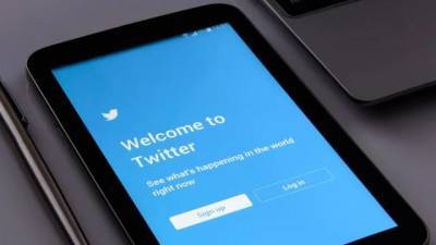 Роскомнадзор объявил о замедлении работы Twitter в России - delovoe.tv - Twitter