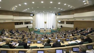 Александр Башкин - В Совфеде оценили решение Роскомнадзора о замедлении работы Twitter - iz.ru