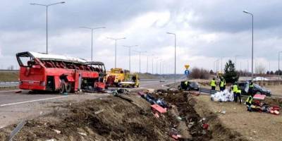 Василий Павлюк - В Польше отрицают, что отказывали в помощи украинцам, пострадавшим в ДТП с автобусом - nv.ua - Польша
