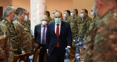 Никол Пашинян - "Ваши заслуги не забыты": Пашинян попросил генералов остаться на службе - ru.armeniasputnik.am